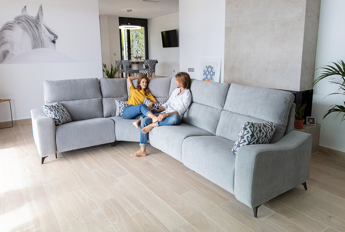 Axel by simplysofas.in